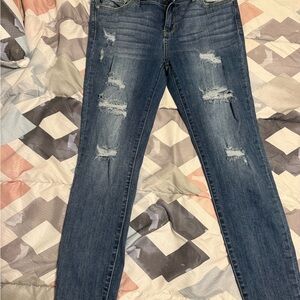 Judy Blue Distressed Skinny Jeans in Classic Blue